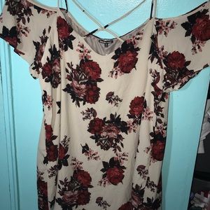 💃🏽CHARLOTTE RUSSE FLORAL DRESS🍒‼️